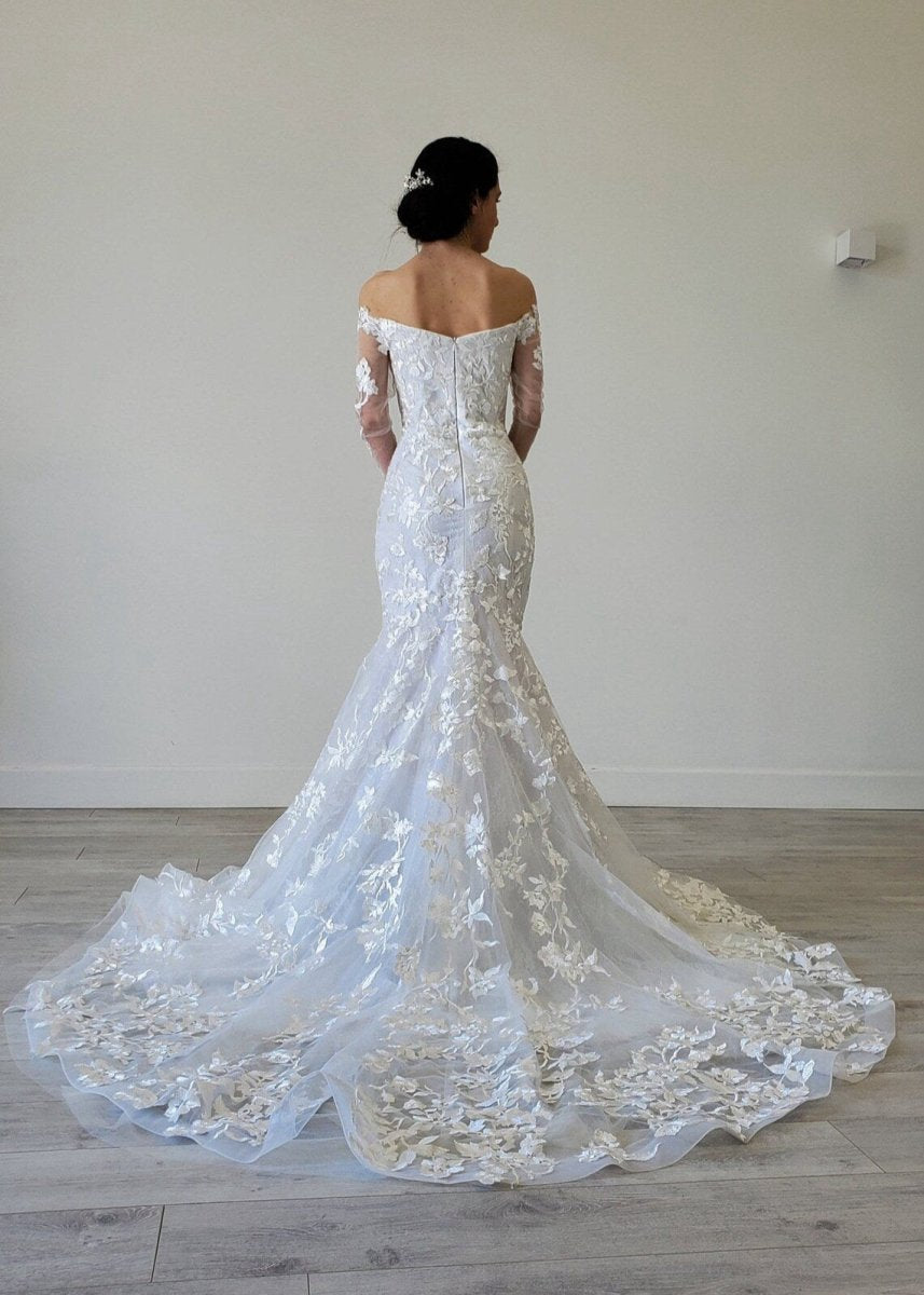 Elegant Mermaid Long Sleeve Off the Shoulder Lace Wedding Dresses