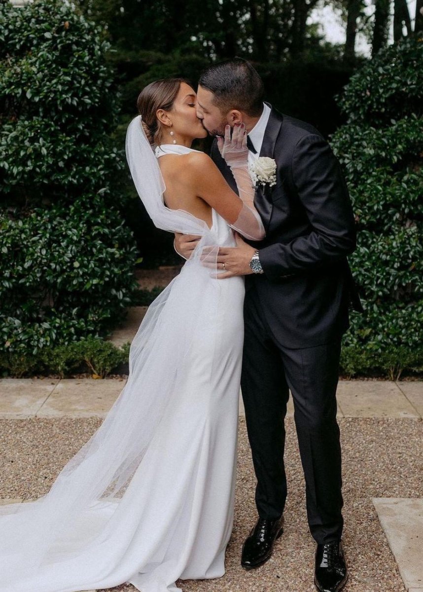 Elegant Mermaid Halter Satin Wedding Dresses
