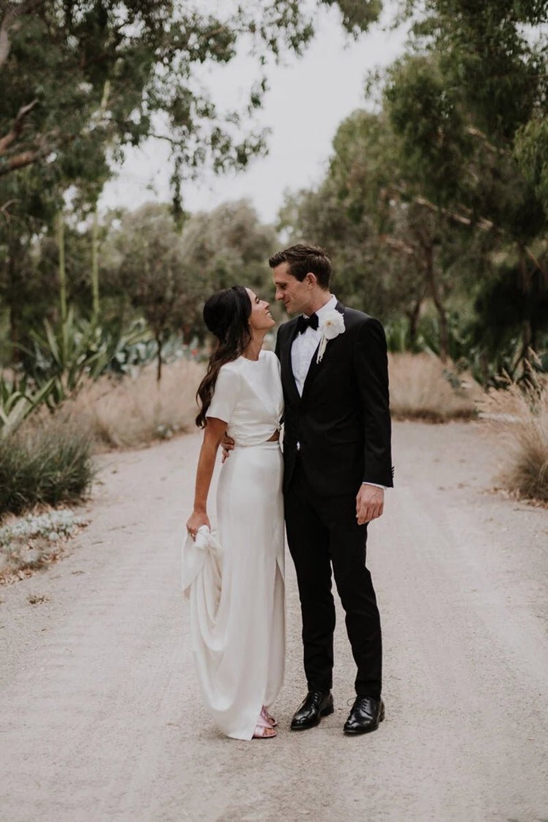 Sheath Engaged Noivas Wedding Dresses with Slit