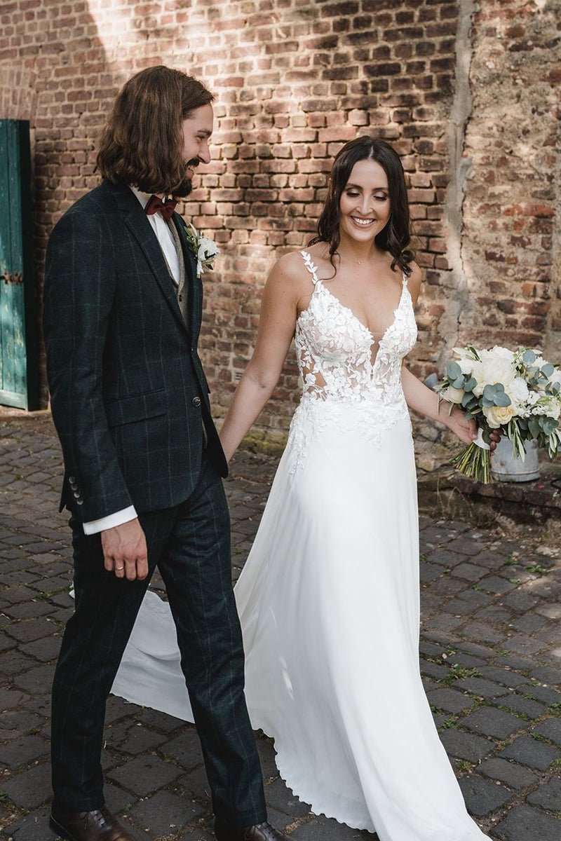 Boho A-line V Neck Chiffon Wedding Dresses with Appliques