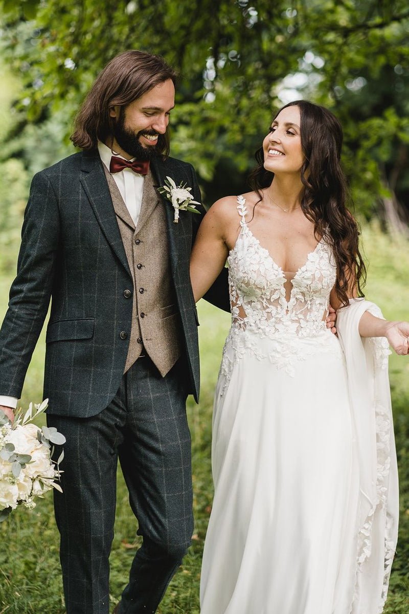 Boho A-line V Neck Chiffon Wedding Dresses with Appliques