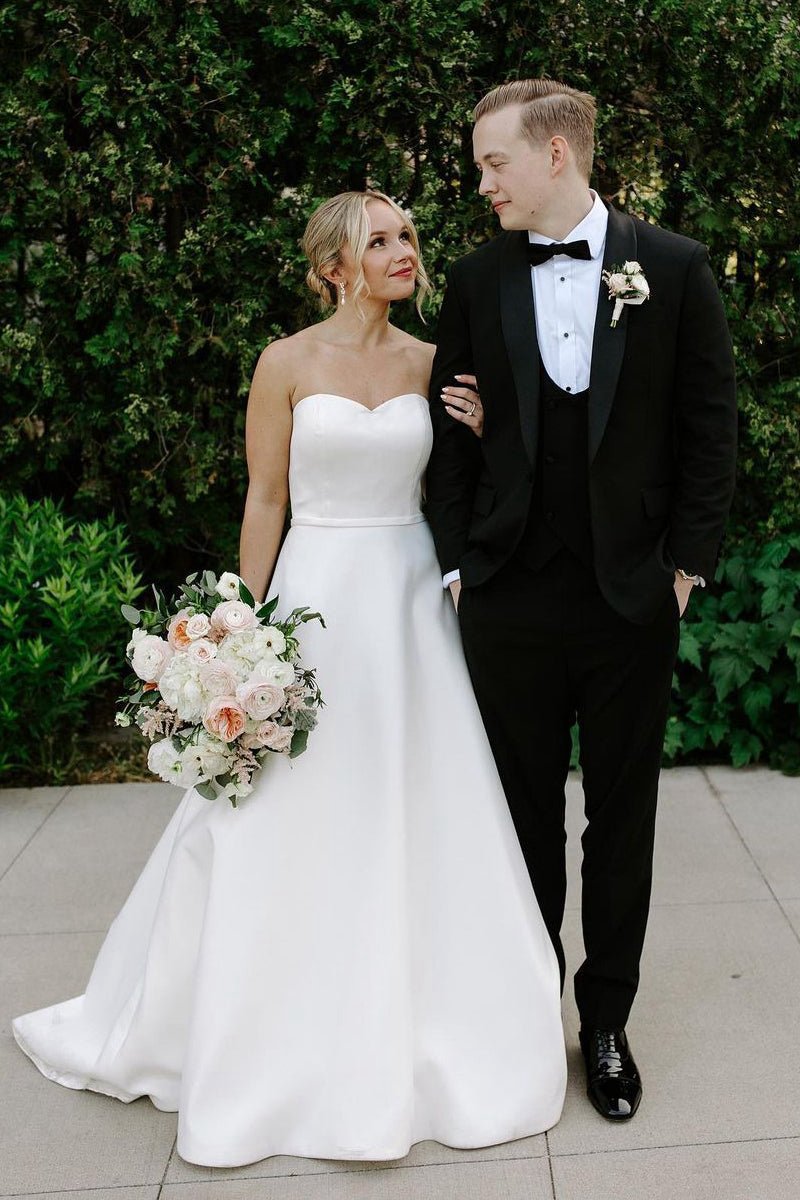A-line Sweetheart Satin Wedding Dresses