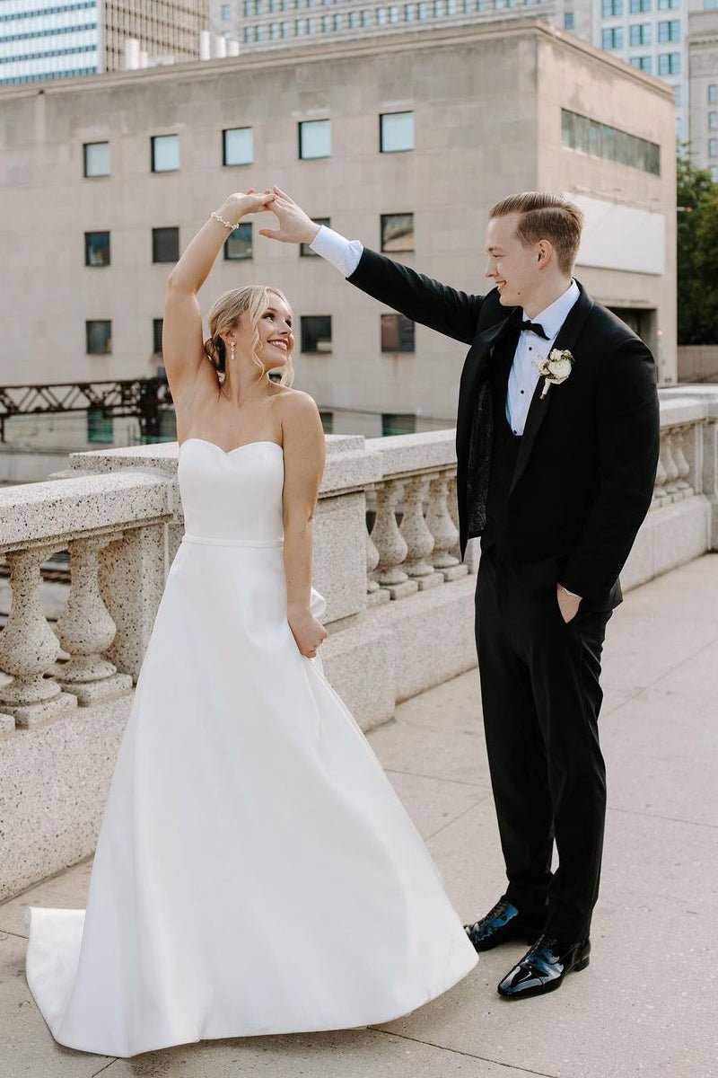 A-line Sweetheart Satin Wedding Dresses