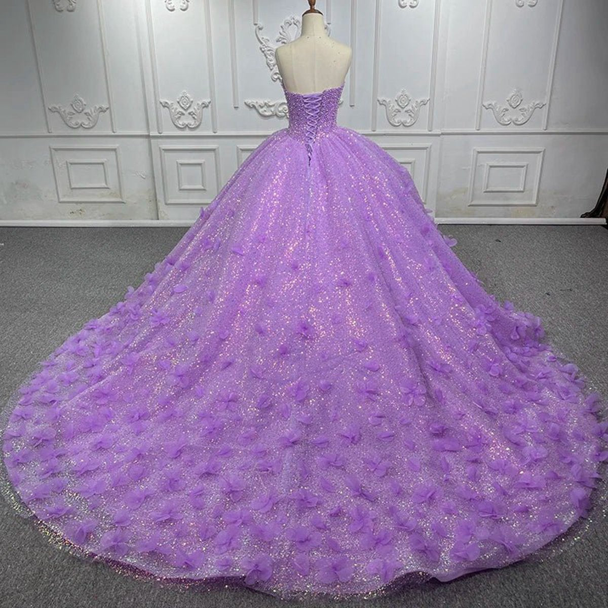 Quinceanera Dresses Sparkly Beading Appliques Evening Party Dresses Strapless Sweetheart Ball Gown