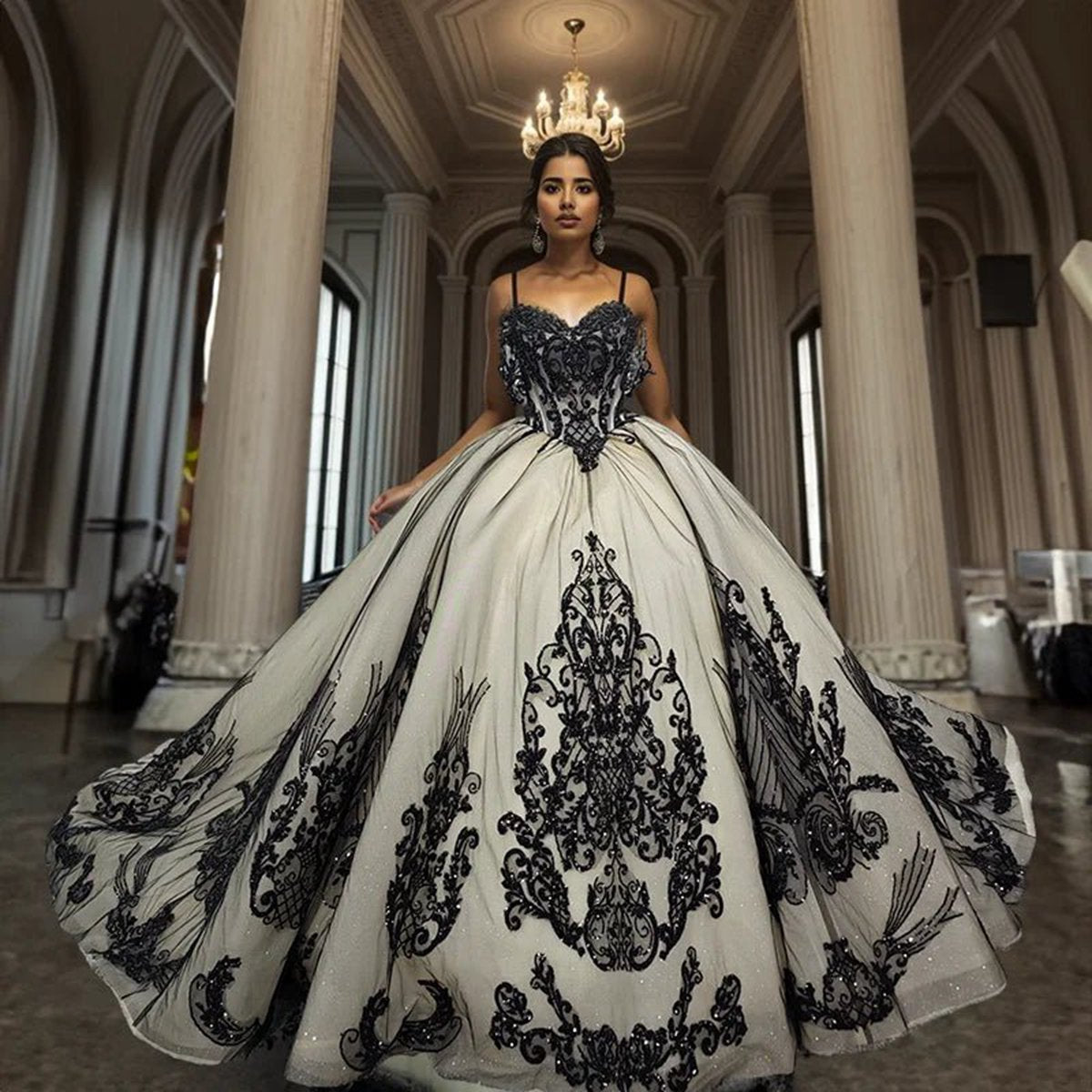 Spaghetti Straps Embroidery Lace Quinceanera Dresses