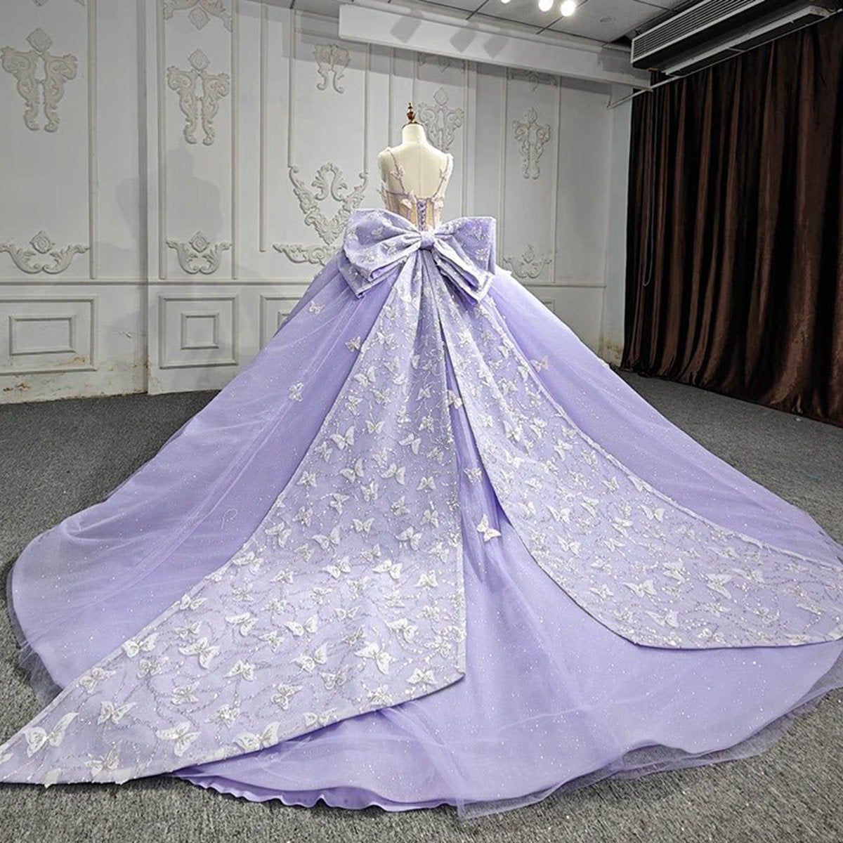 Quinceanera Dresses Exquisite Spaghetti Straps Quinceanera Dresses Sleeveless Ball Gown with Butterfly Appliques and Bowknot