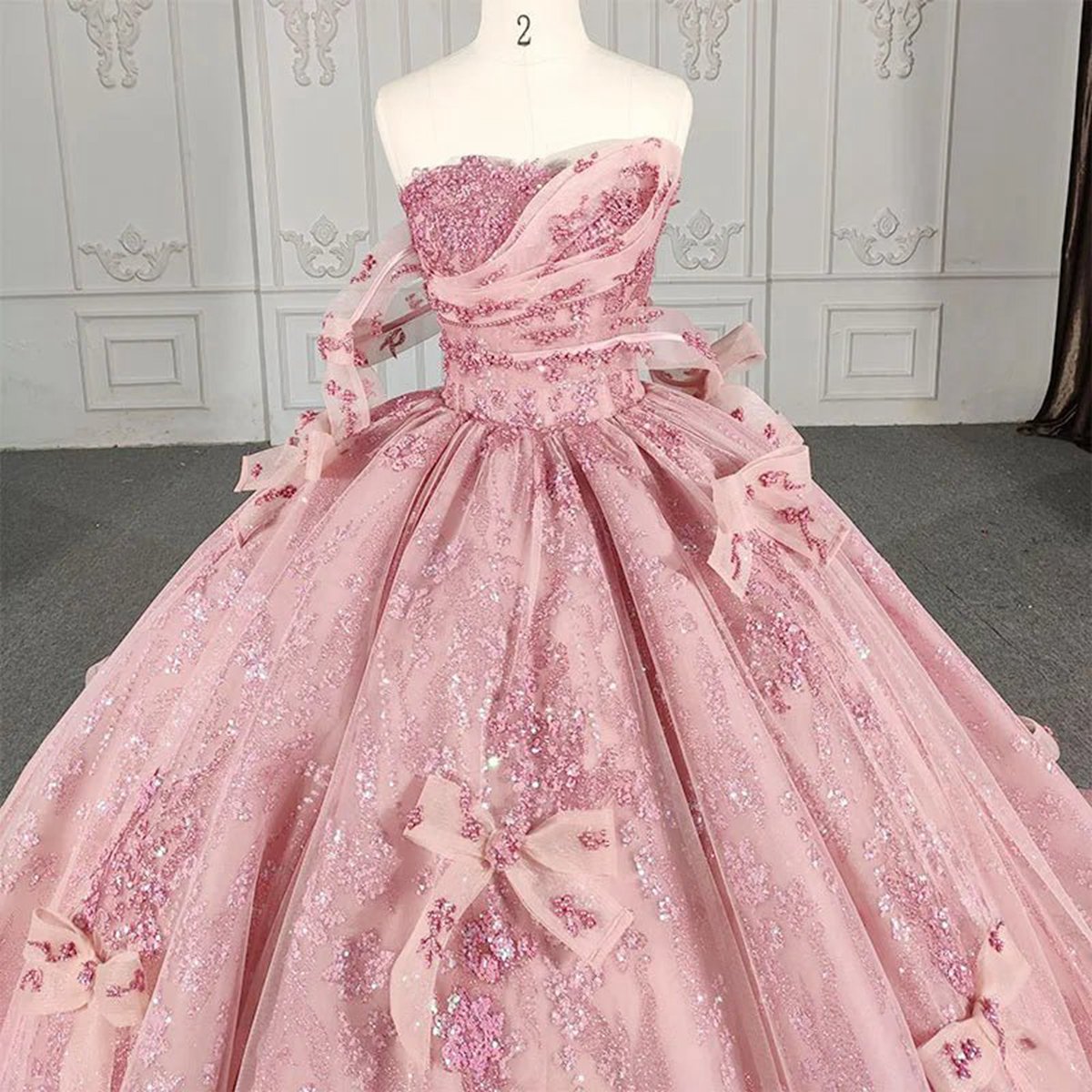 Romantic beading Quinceanera Dresses Sequined Sleeveless with Bowknot
