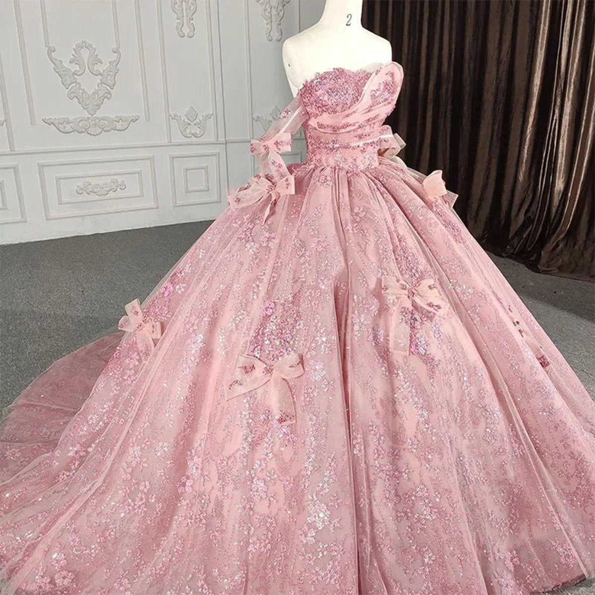 Romantic beading Quinceanera Dresses Sequined Sleeveless with Bowknot