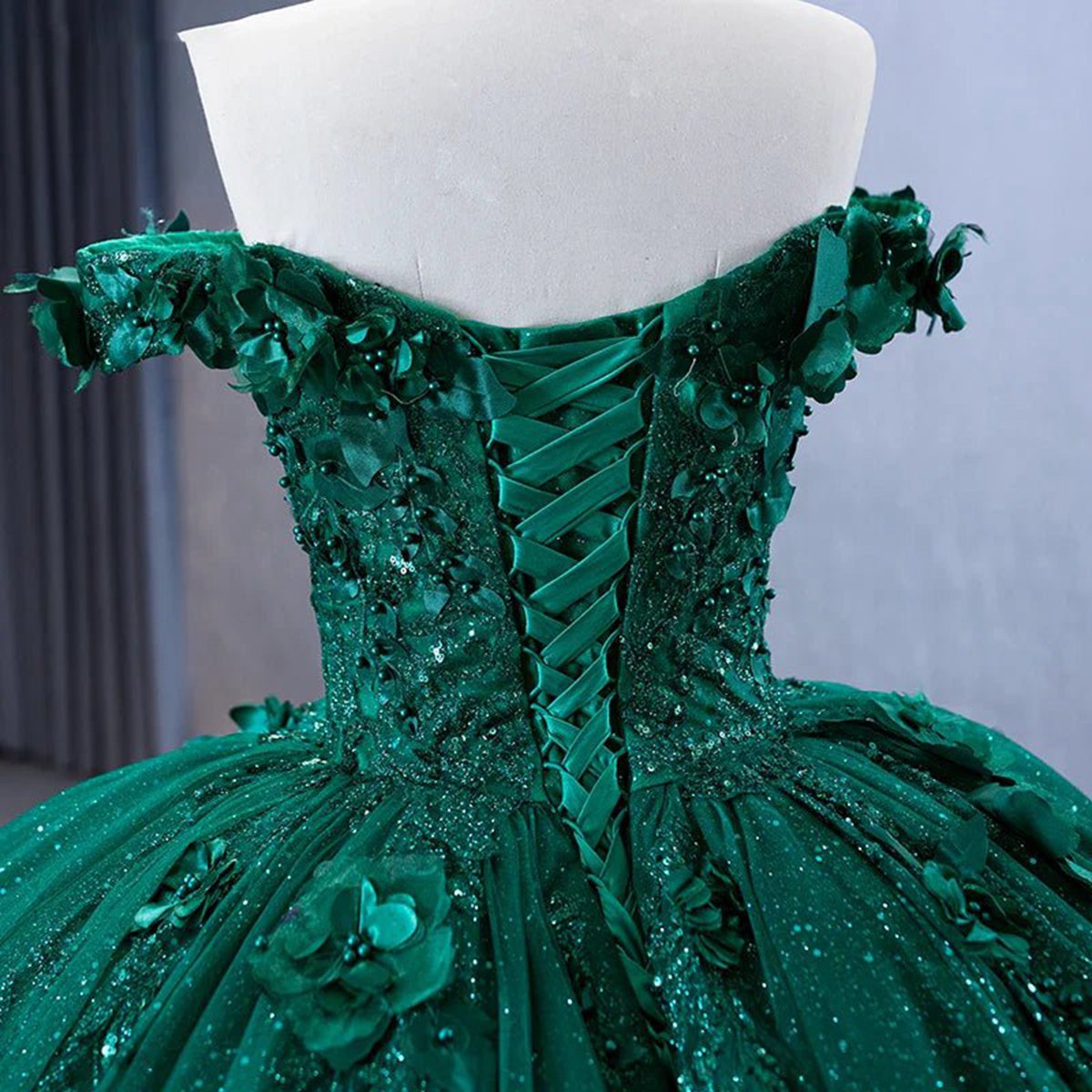Appliques Sweetheart Sleeveless Ball Gown Quinceanera Dresses