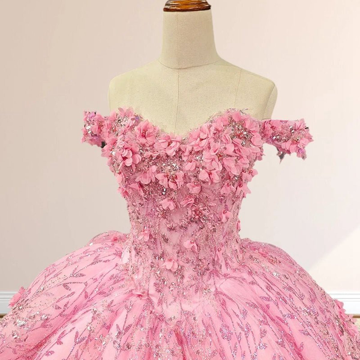 Luxury A-line Appliques Off the Shoulder Sweet Quinceanera Dresses with Beading