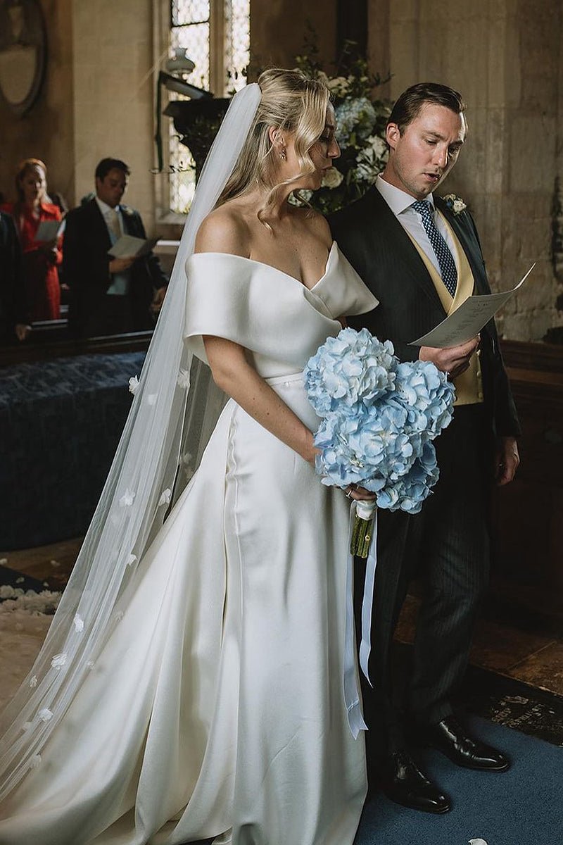 Gorgeous Mermaid Off the Shoulder Satin Wedding Dresses
