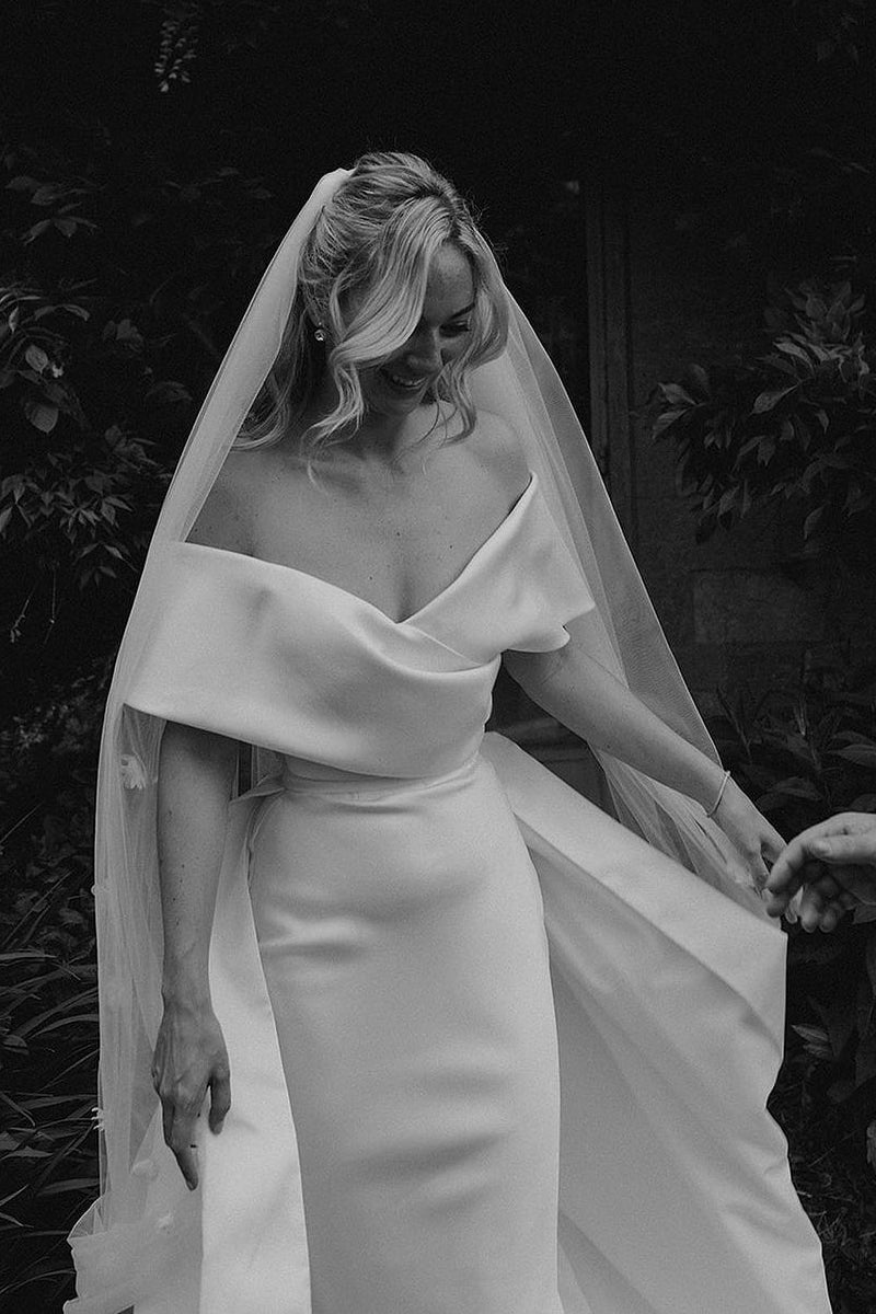Gorgeous Mermaid Off the Shoulder Satin Wedding Dresses