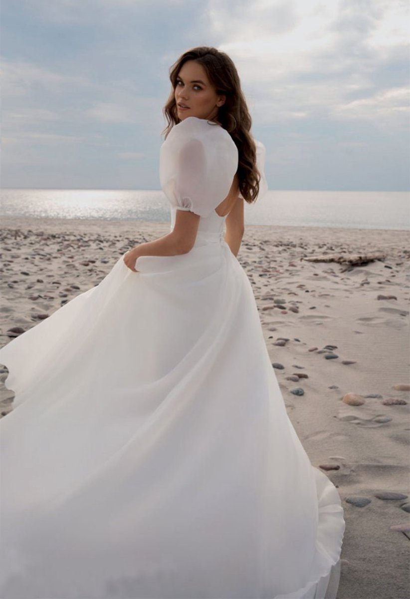 Charming A-line Square Neck Short Sleeves Wedding Dresses with Train