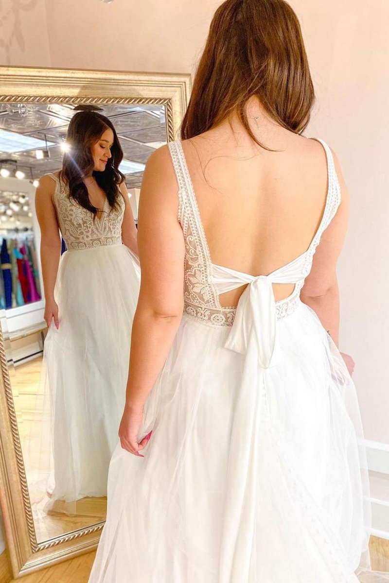 Lace V-Neck Backless A-line Tulle Wedding Dresses