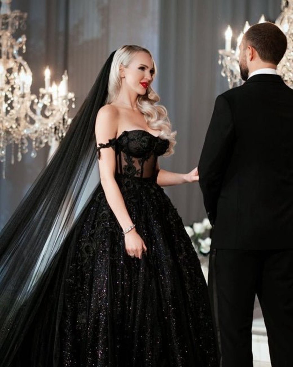 A-line Gothic Wedding Dresses with Sequin Lace Appliques