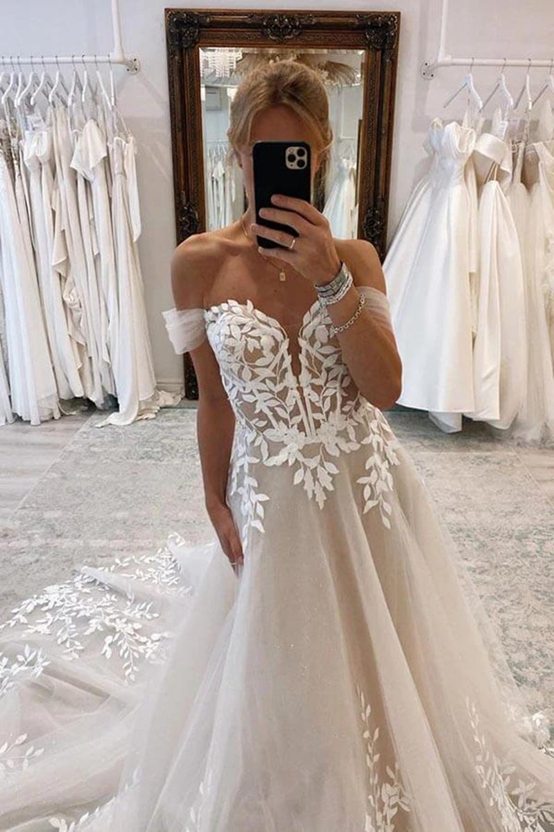 A-line Lace Beach Wedding Dresses with Off Shoulder Tulle Appliques