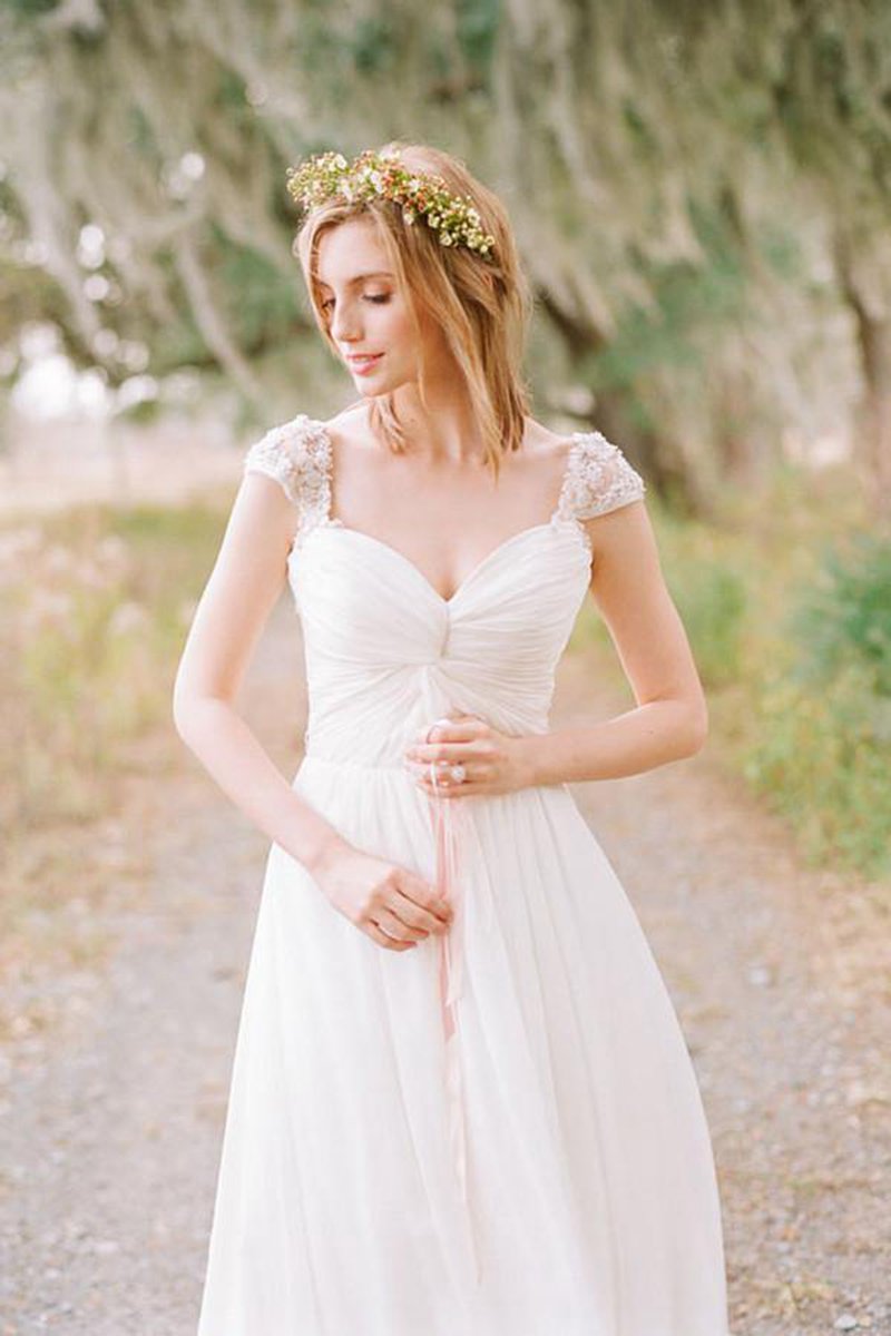 A-line Chiffon Cap Sleeves Wedding Dresses with Appliques