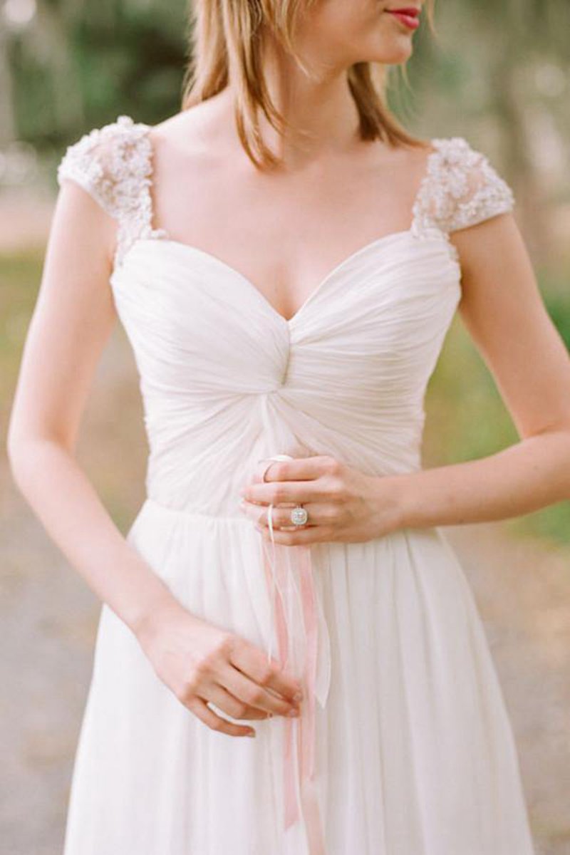 A-line Chiffon Cap Sleeves Wedding Dresses with Appliques