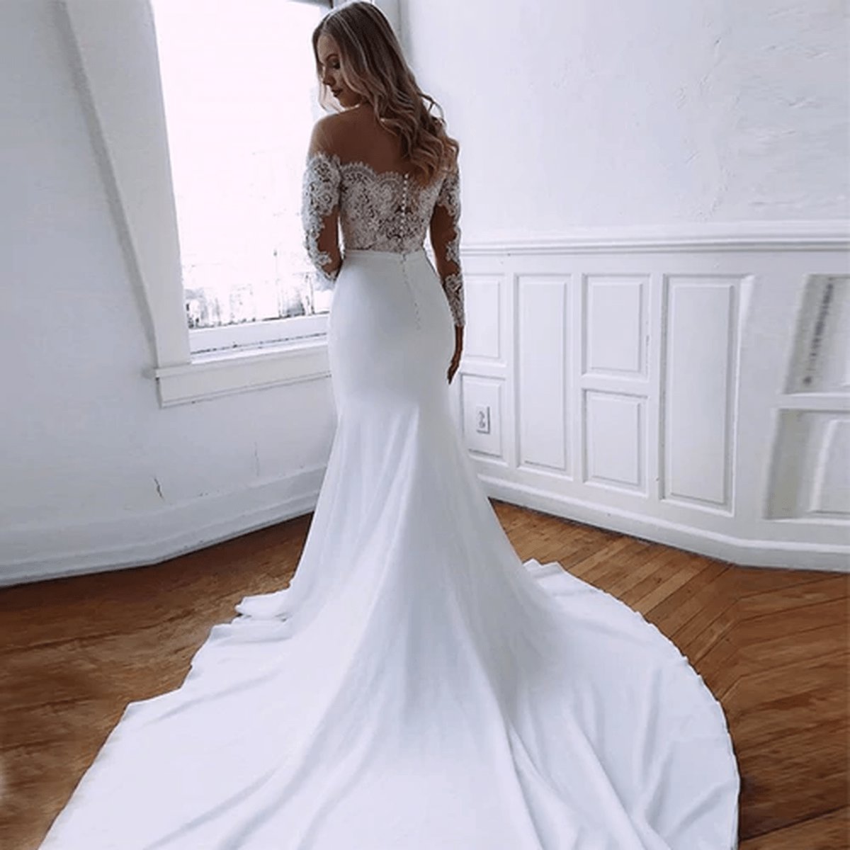 Mermaid Lace Long Sleeves Wedding Dresses with Appliques