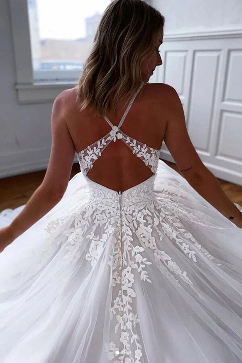 Chic A-line Spaghetti Straps Tulle Sweep Train Wedding Dresses with Appliques