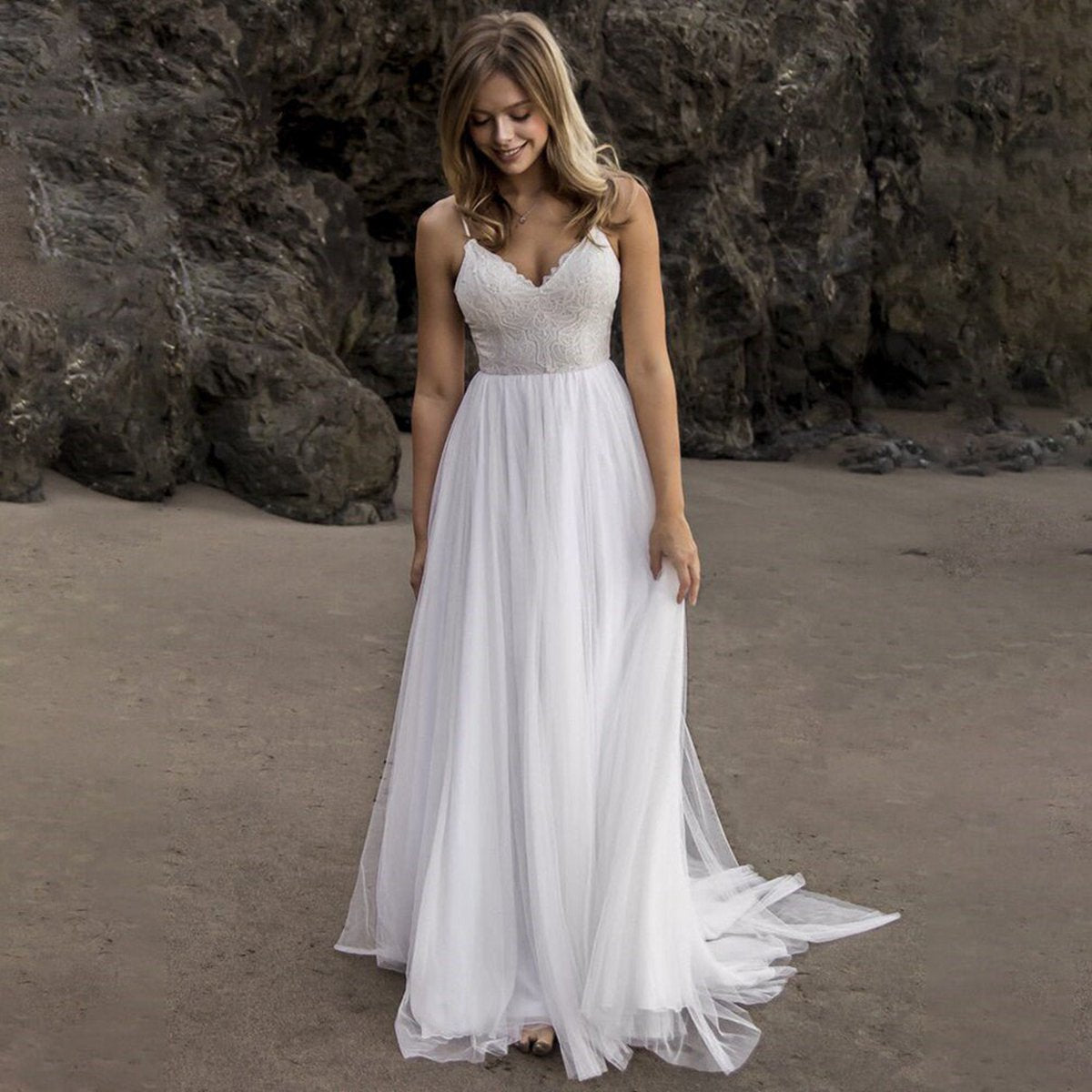 A-line Tulle Spaghetti Straps Wedding Dresses with Lace Appliques