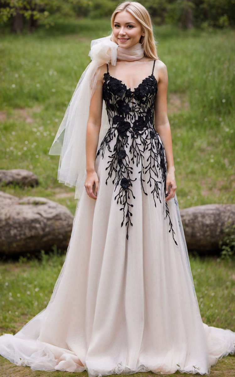 A-line Lace Spaghetti Straps Wedding Dresses with Appliques