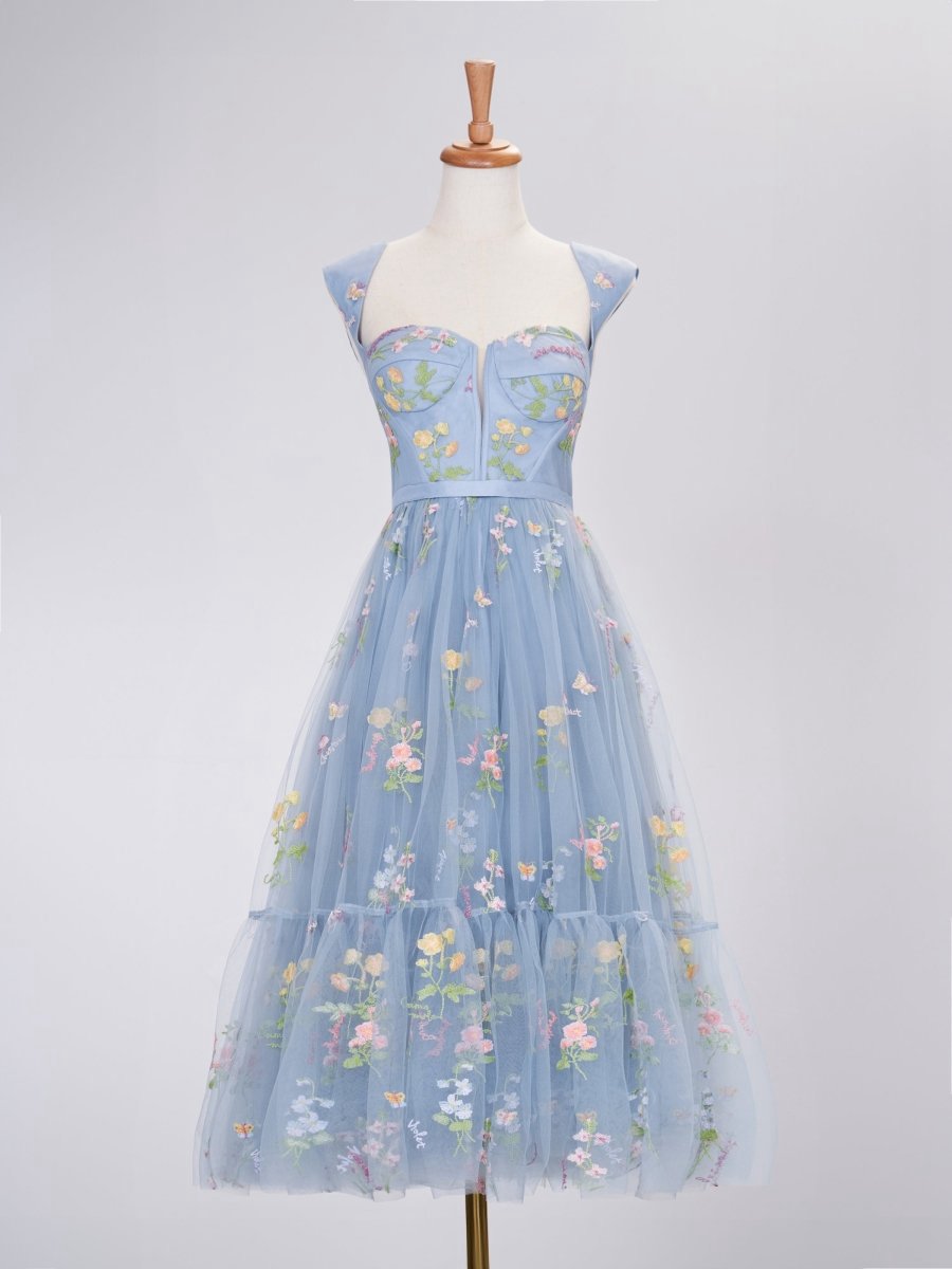 A-line Sweetheart Dusty Long Prom Dresses with Embroidery