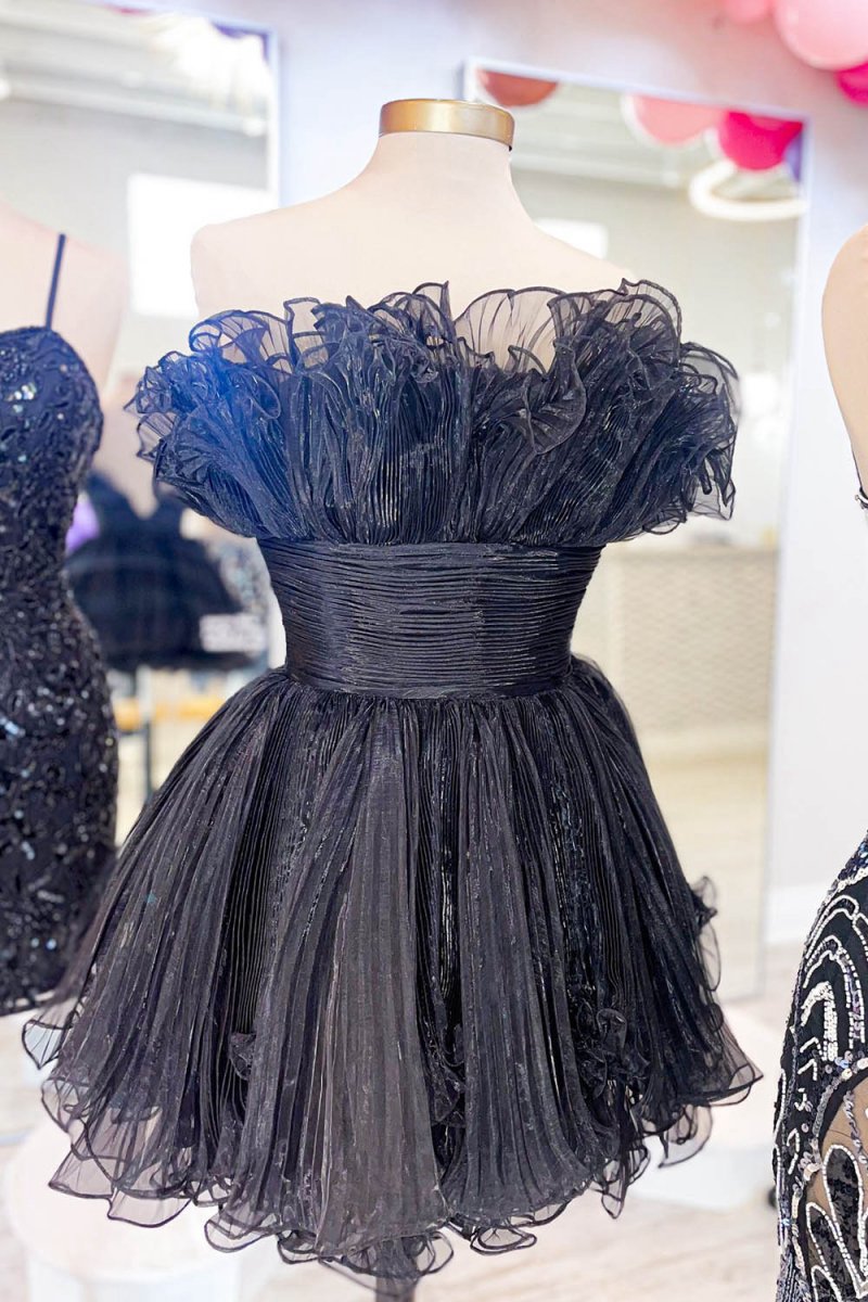 A-line Strapless Ruffled Short Homecoming Dresses
