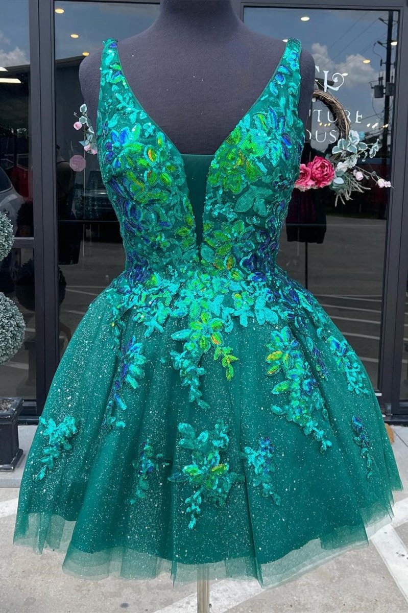 Lace Plunge V Backless A-line Short Homecoming Dresses