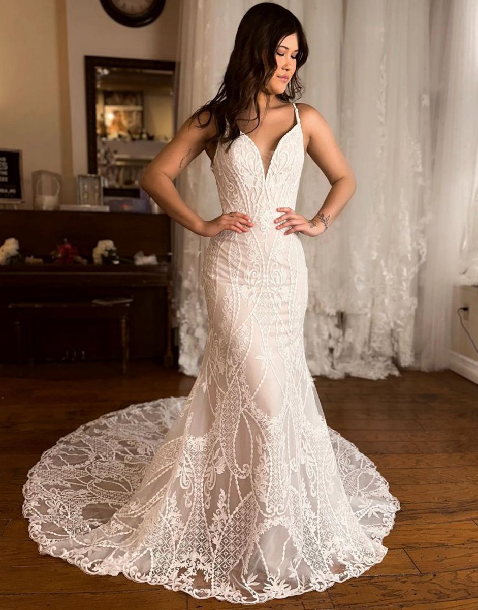 Mermaid V-Neck Spaghetti Straps Sweep Train Lace Wedding Dresses