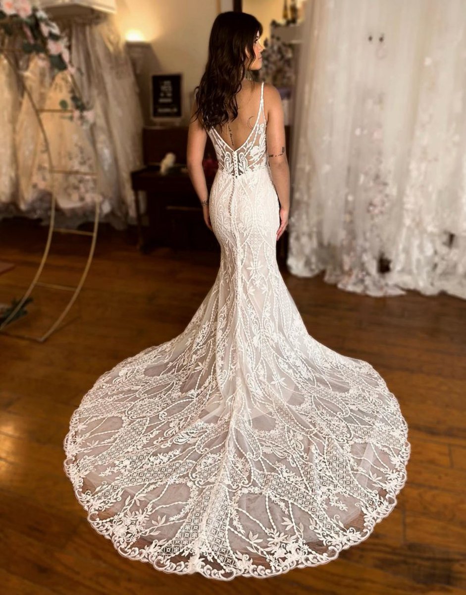 Mermaid V-Neck Spaghetti Straps Sweep Train Lace Wedding Dresses