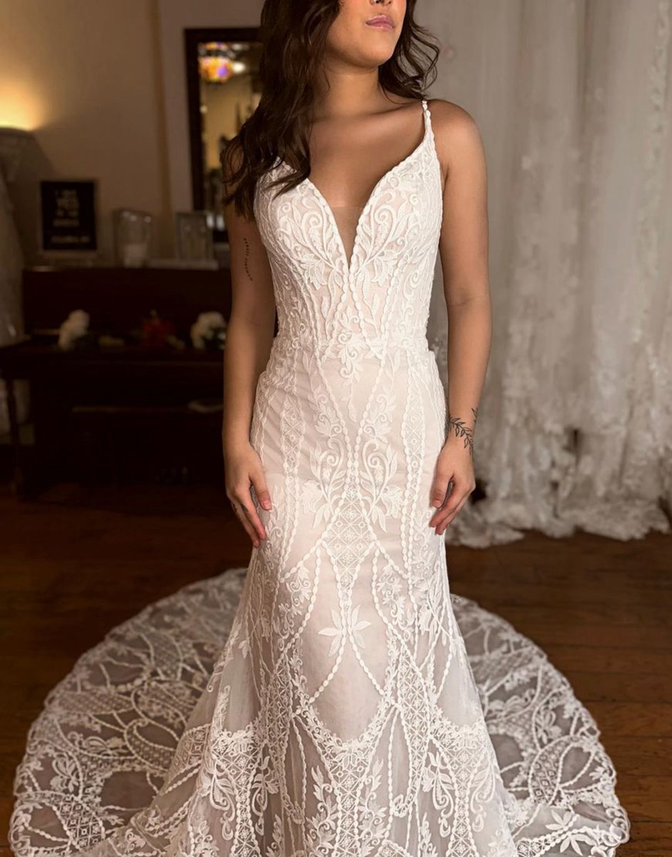 Mermaid V-Neck Spaghetti Straps Sweep Train Lace Wedding Dresses