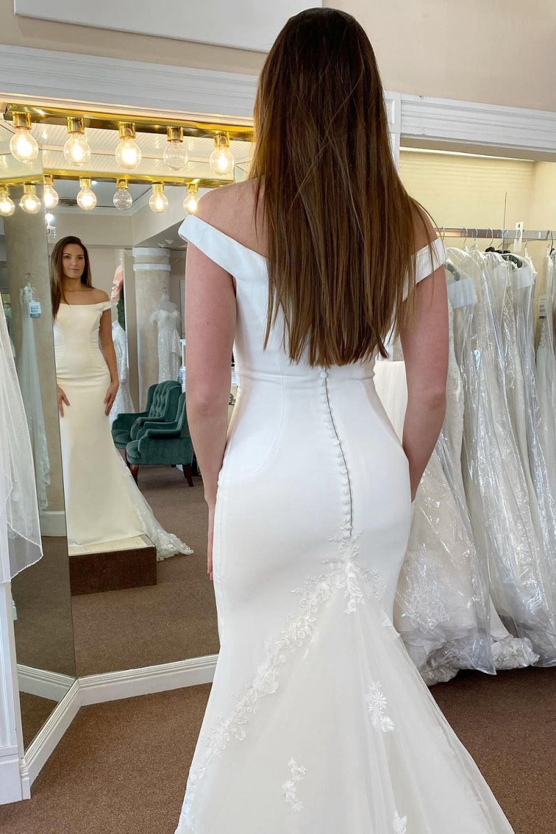 Off the Shoulder Long Mermaid Wedding Dresses with Lace Appliques