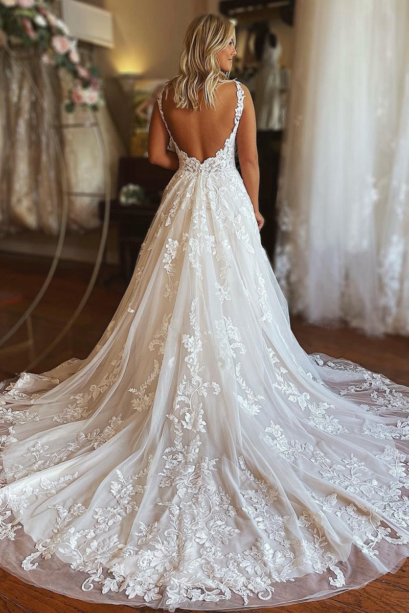 V-Neck A-line Tulle Wedding Dresses with Pockets