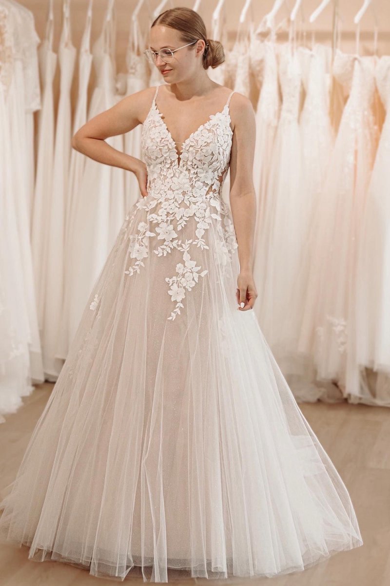 Glitter A-line Spaghetti Straps Long Wedding Dresses with Appliques