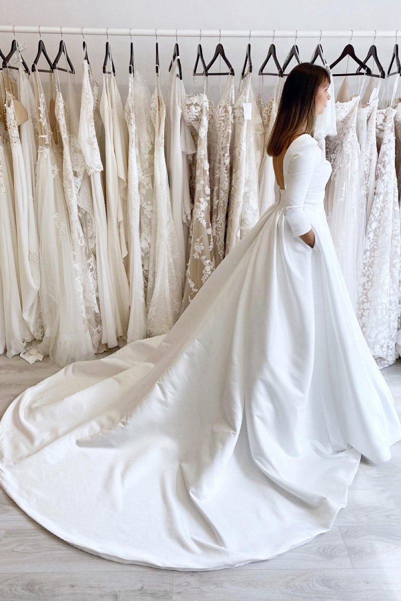 Vintage A-line Long Satin Bateau-Neck Wedding Dresses
