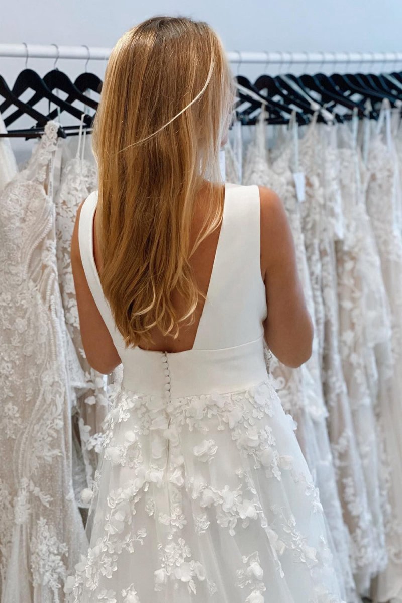 Deep V-Neck Backless Long Wedding Dresses with Appliques