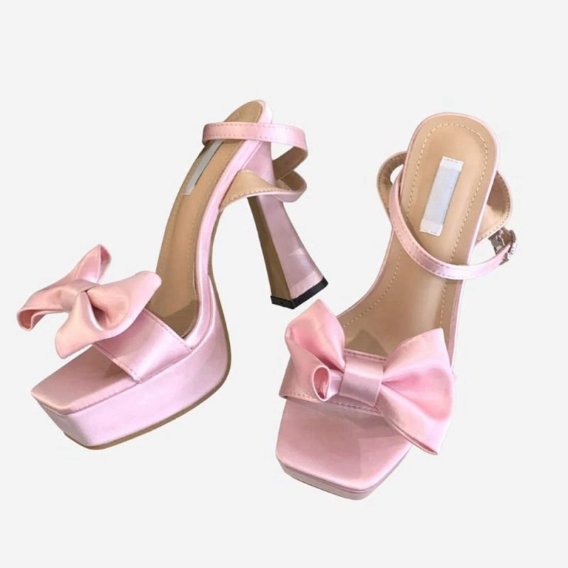 Chunky High Heel Sandals with Bow