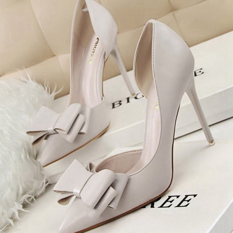 Sweet Bow Pointed Side Hollow High Heels