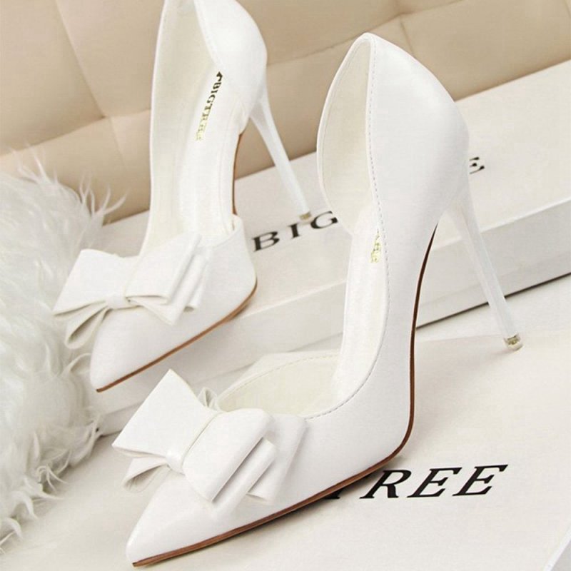 Sweet Bow Pointed Side Hollow High Heels
