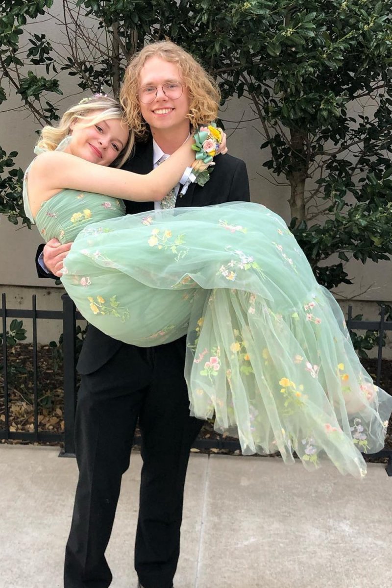 A-line Sweetheart Long Prom Dresses with Embroidery