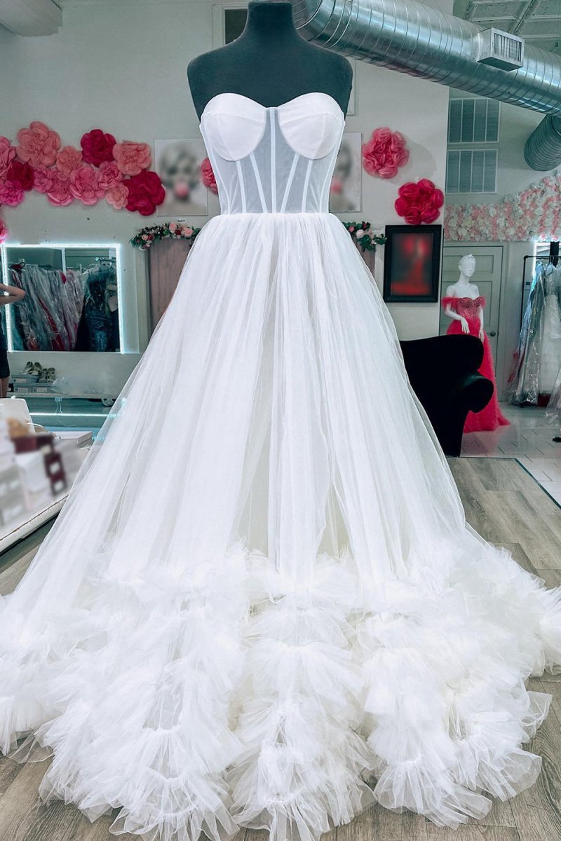 A-line Corset Strapless Tulle Prom Dresses with Ruffles
