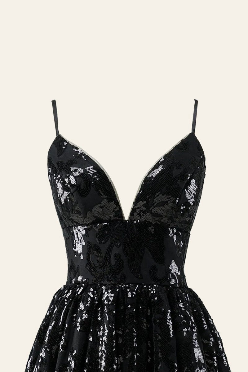 A-line Spaghetti Straps V Neck Lace Homecoming Dresses