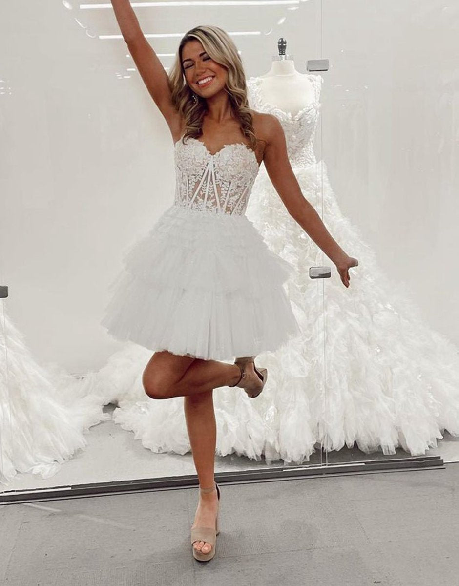 A-line Sweetheart Lace Short Homecoming Dresses