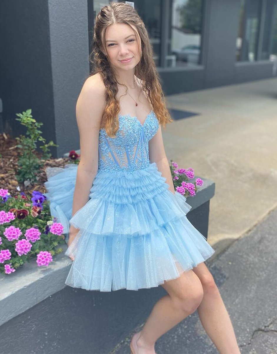 A-line Sweetheart Lace Short Homecoming Dresses