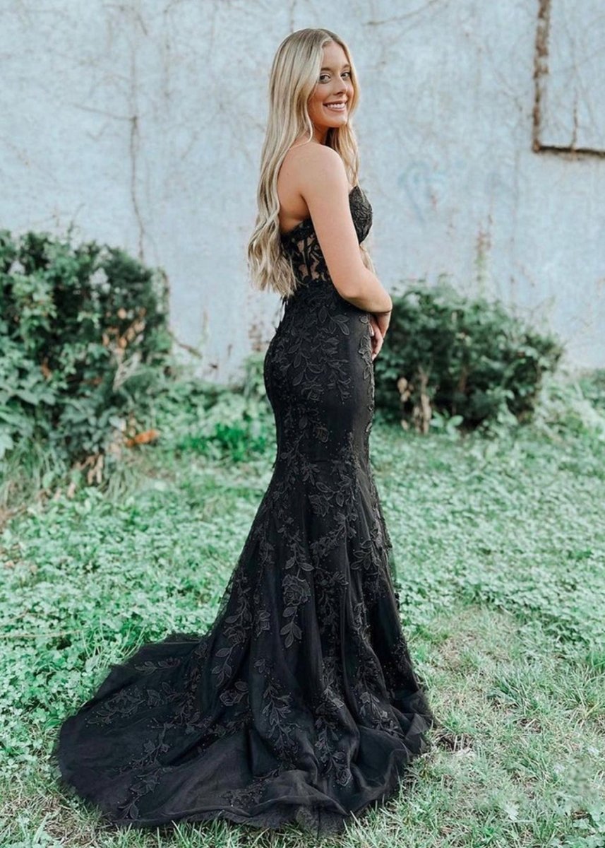 Mermaid Strapless Lace Prom Dresses with Appliques