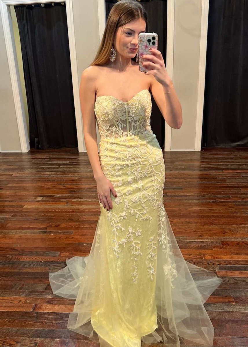 Mermaid Strapless Lace Prom Dresses with Appliques