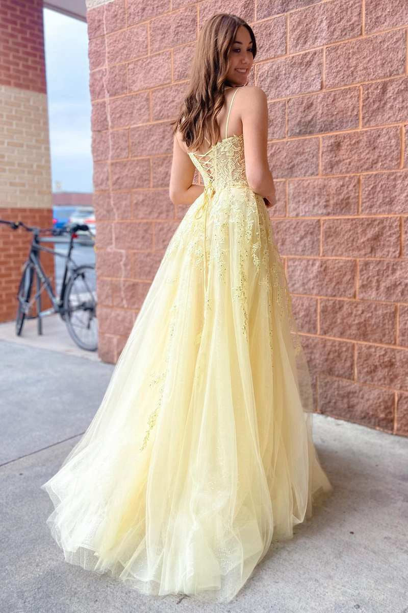A-line Tulle Applique Lace-Up Prom Dresses