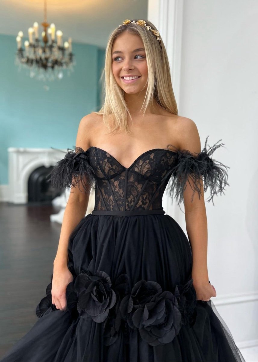 Princess A-line Off the Shoulder Lace Tulle Prom Dresses