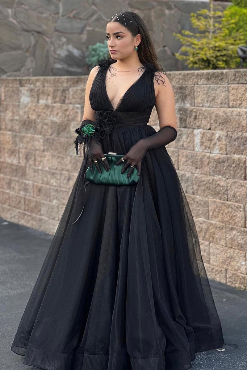 Feathers Backlesss Plunging V-Neck Tulle Long Formal Dresses